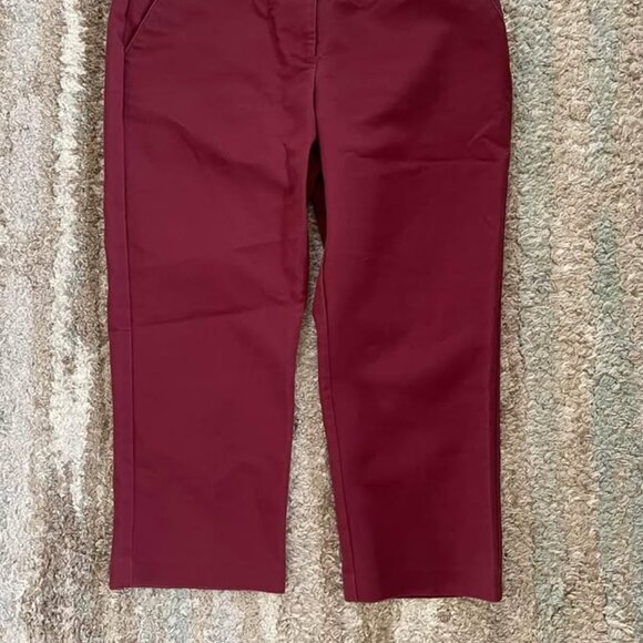 Maurice’s Cranberry Colored Capri Pants Women's Sz 7 8 - Picture 3 of 4